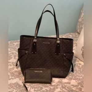 💥💥Michael Kors tote💥💥